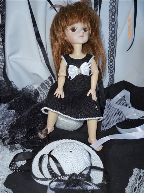 "Черно-белое кино". Одежда для кукол БЖД своими руками (фото 5)