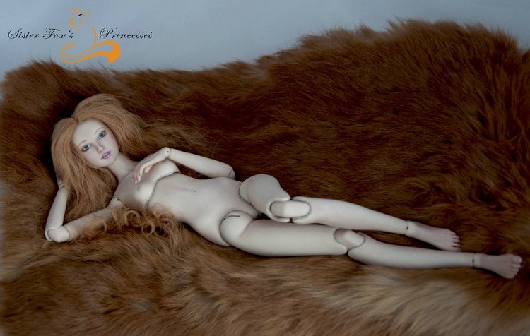 Шарнирная обнаженка и немного серебра. Фарфоровая кукла от SisterFox (фото 9)