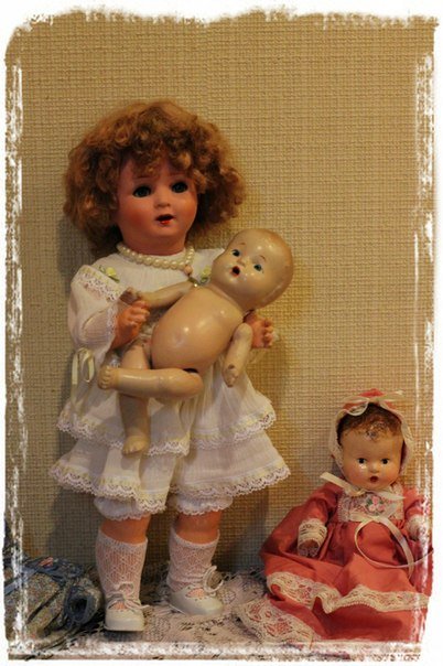 Мои антикварочки живущие у меня дома. И новенький малыш вернувшийся с реставрации