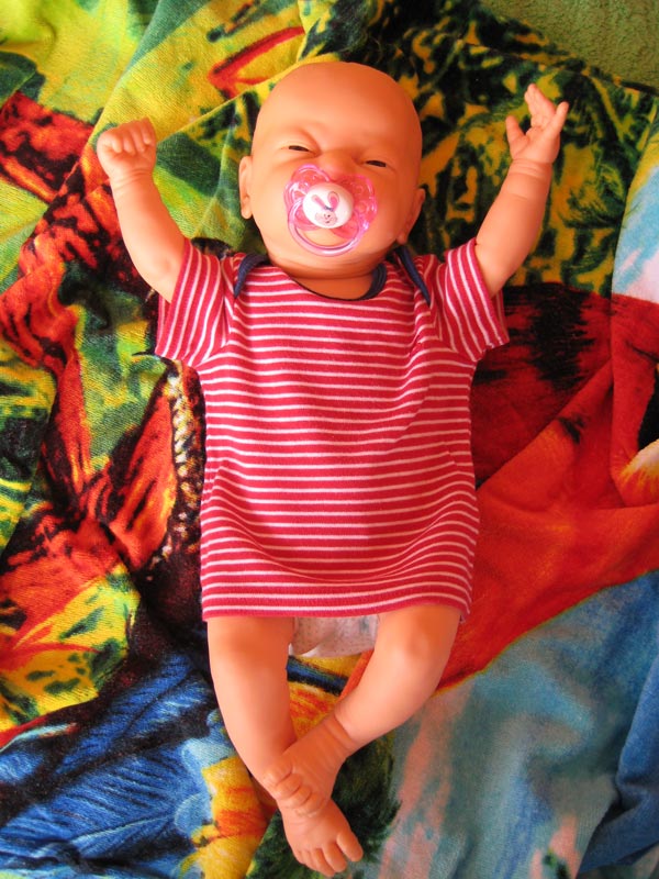 Примерка — Характерные испанские куклы: пупсы с мимикой (фото 4)