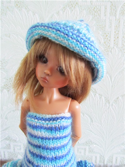 Маленькая девочка ищет своё солнышко (фото 7)