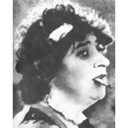 «Красота страшная сила!» Портретные куклы Фаины Раневской, выполненные разными авторами