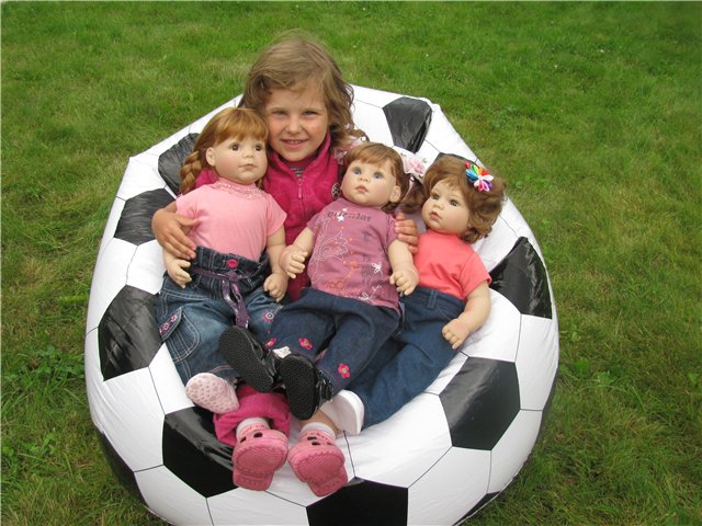 Мои лапушки на даче. Девчонки Мидлтошки на отдыхе