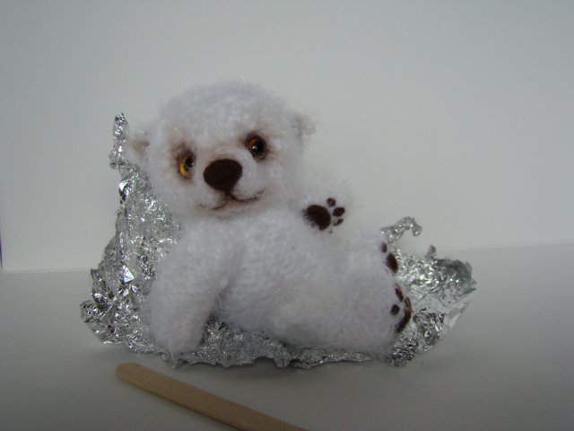 Мишка-эскимо. Игрушка вязанная крючком Ольги Чернухо