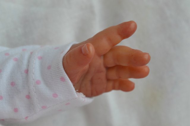 Реборненок для ребенка — Куклы Nines d'Onil (Нинес): Миа (Mia) (фото 7)