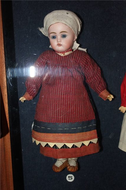 Антикварные куклы в музее барона Штиглица (фото 4)