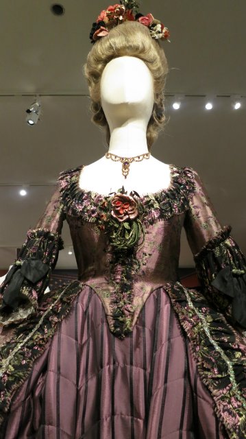 Как за неприметным фасадом может скрыватся просто удивительный Клондайк!!! Или "Это я удачно зашел!!!!!"