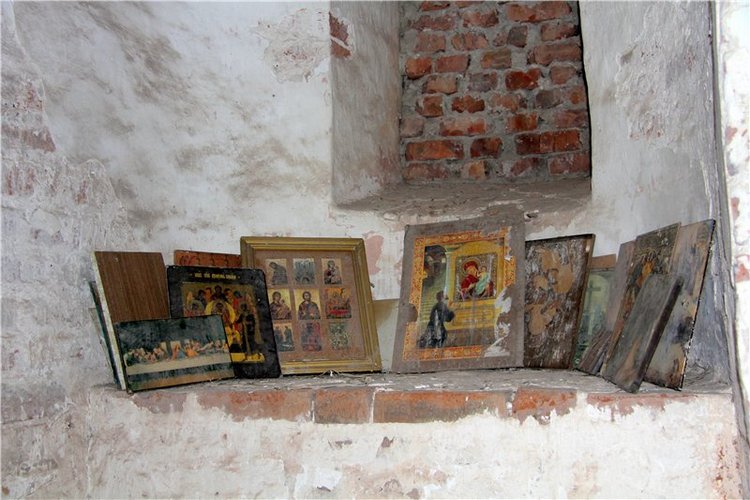 Иваниши. Храм Успения Пресвятой Богородицы