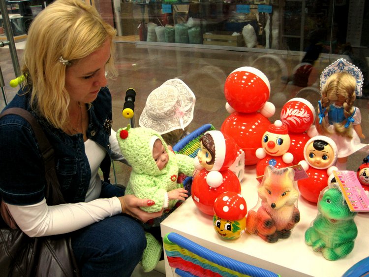 Наш приз в конкурсе - билет на выставку Международный Салон кукол 2016