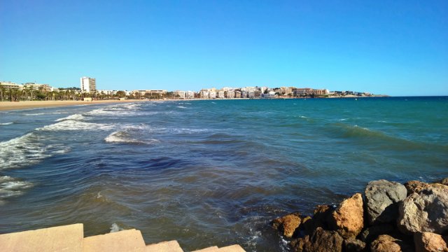 Поезд в Барселону дремлет, или, Мне ещё три платья надеть осталось (фото 2)