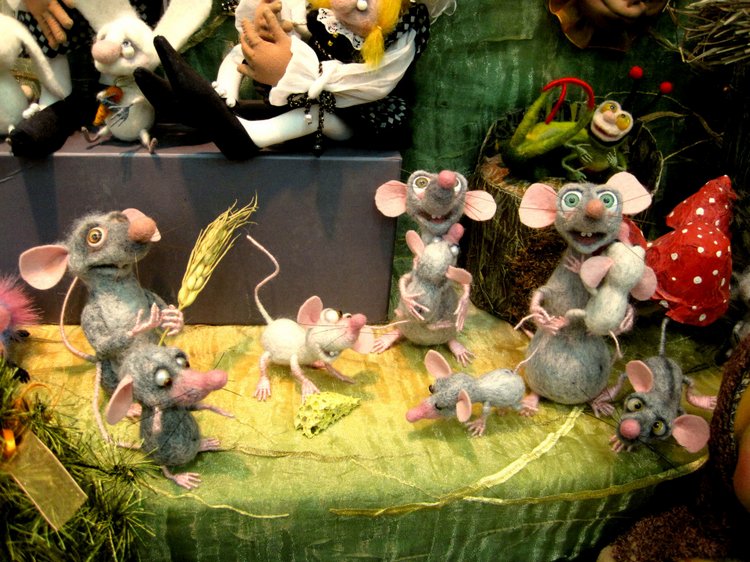 Наш приз в конкурсе - билет на выставку Международный Салон кукол 2016