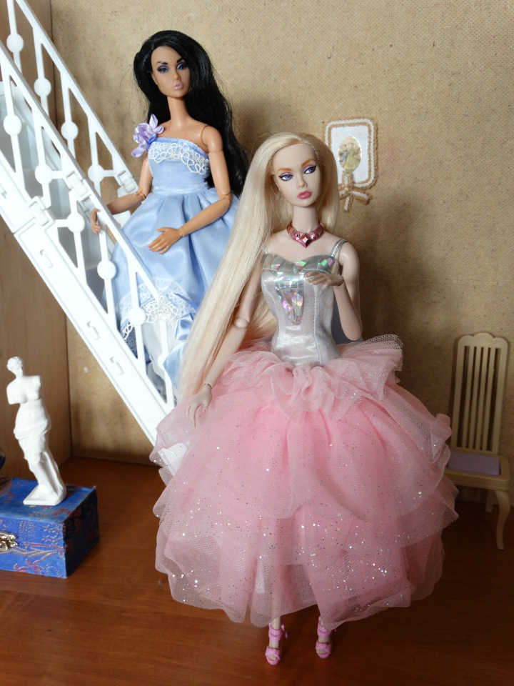 Капроновое безумие. Поппи в вечерних платьях (фото 5)