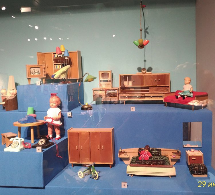 Выставка «Все лучшее – детям. Игрушки 1950–1980 годов из коллекции Сергея Романова». Часть 1