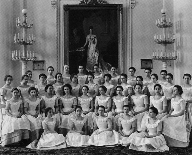 Ко Дню знаний. Из истории женского образования в России