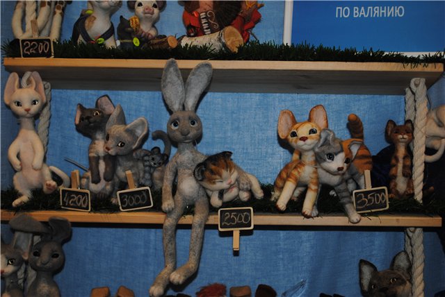 Выставка на Тишинке "Атмосфера творчества". Октябрь 2014. Бусинка к бусинке - получаются бусики! Кружево для антикварных