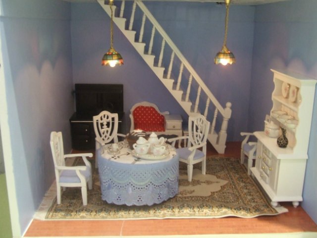 Коттедж для маленькой аристократки или дом своими руками для БЖД-малышей