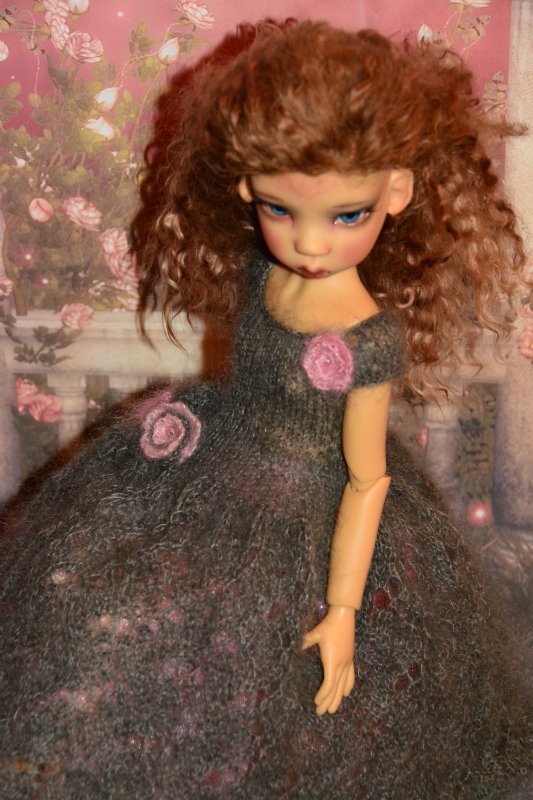 Весеннее обновление. Платья для кукол Kaye Wiggs