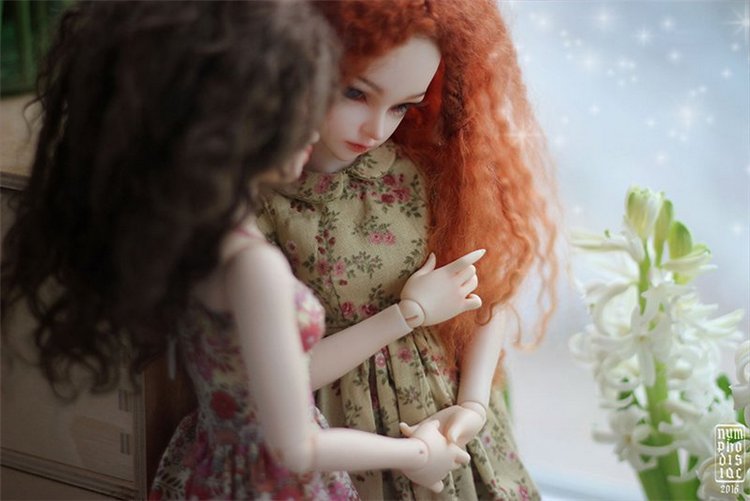 О чем шепчутся девчонки? Minifee Mirwen