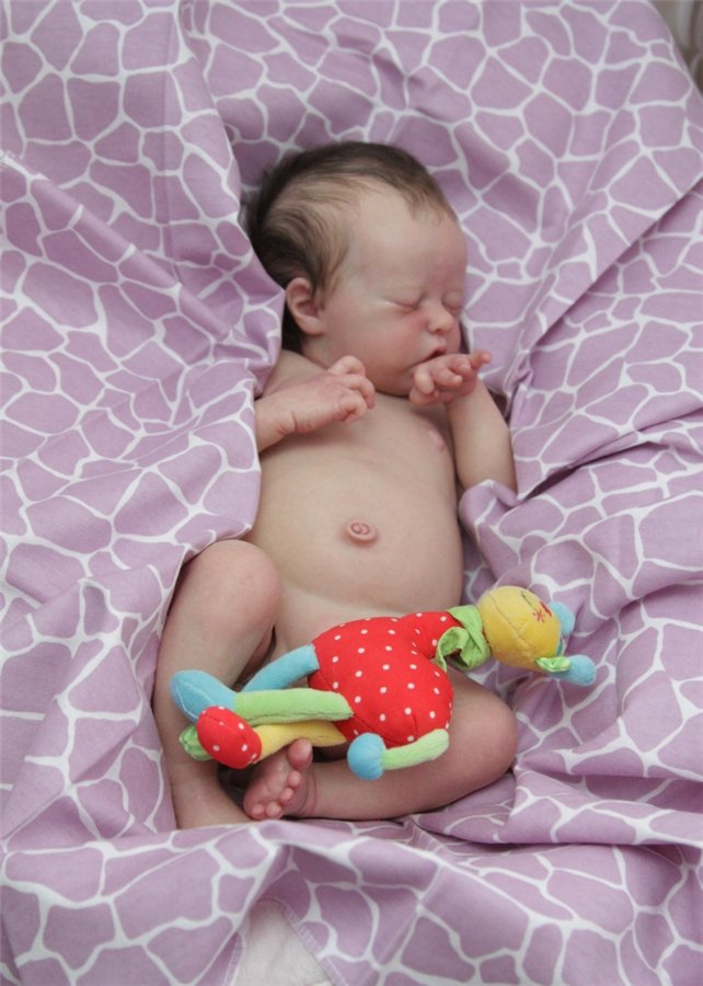 Удивительно реалистичная кукла реборн Елены Киприяновой. Молд Emma by Natalie Scholl (фото 7)