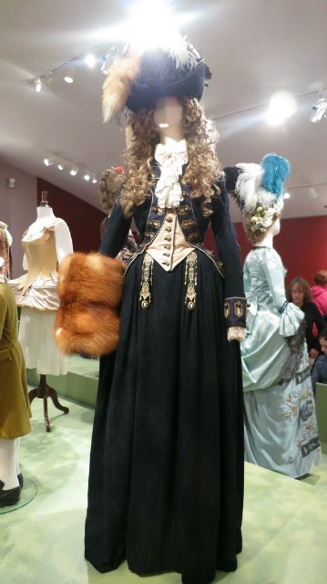 Как за неприметным фасадом может скрыватся просто удивительный Клондайк!!! Или "Это я удачно зашел!!!!!"