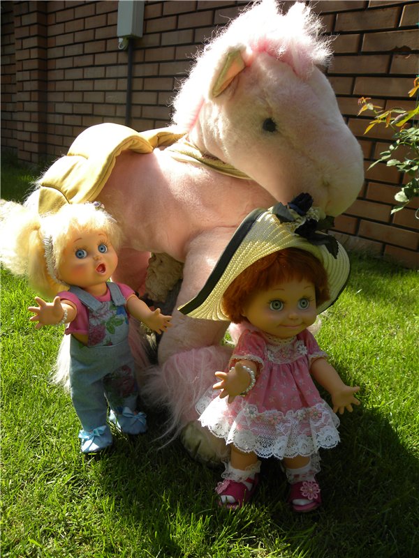 Девочки на прогулке — Куклы Galoob Baby Face (Фейсинки): винтаж 90