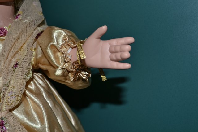 "Посреди золотого поля встанет..." - "золотая" кукла от Линды Рик (фото 5)