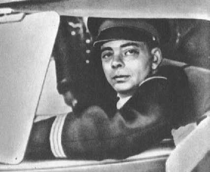 "...тот, кто любит, всегда отличит свою розу...даже с закрытыми глазами..." Последний полет