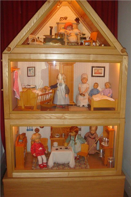 Музей кукол Kathe Kruse в Донауверте, Германия