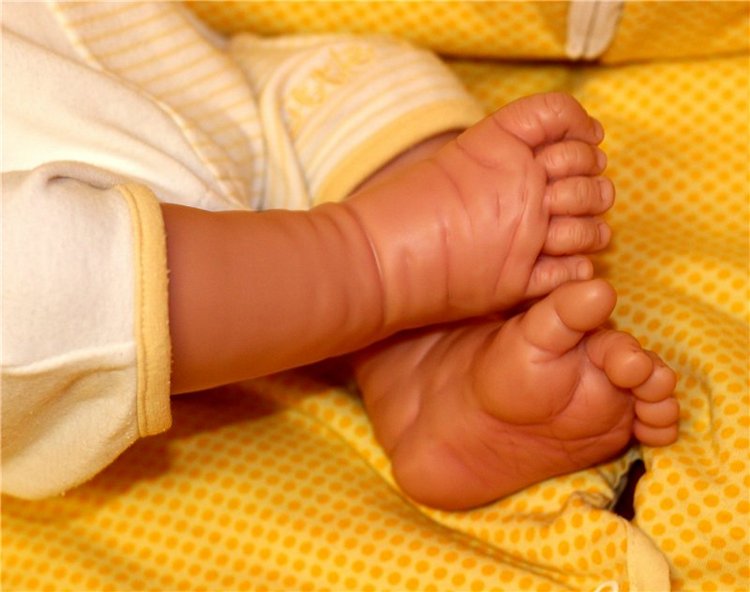 Девочка или мальчик, кукла Berenguer коллекция Bebe Real Collection Валентина (фото 10)