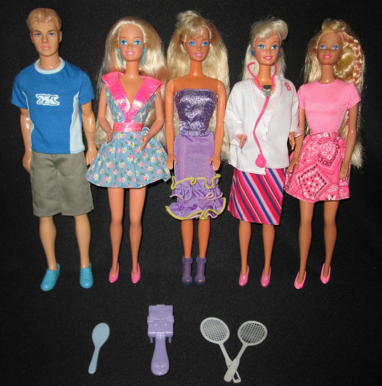 «Эффект насмотренности» или 200 фирменных кукольных нарядов | Бэйбики «Эффект насмотренности» или 200 фирменных кукольных нарядов