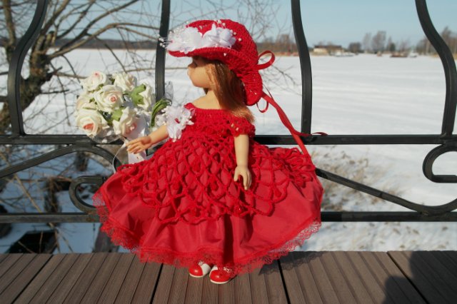 А мы собрались на бал. 4 разных цвета