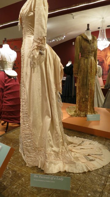 Как за неприметным фасадом может скрыватся просто удивительный Клондайк!!! Или "Это я удачно зашел!!!!!"