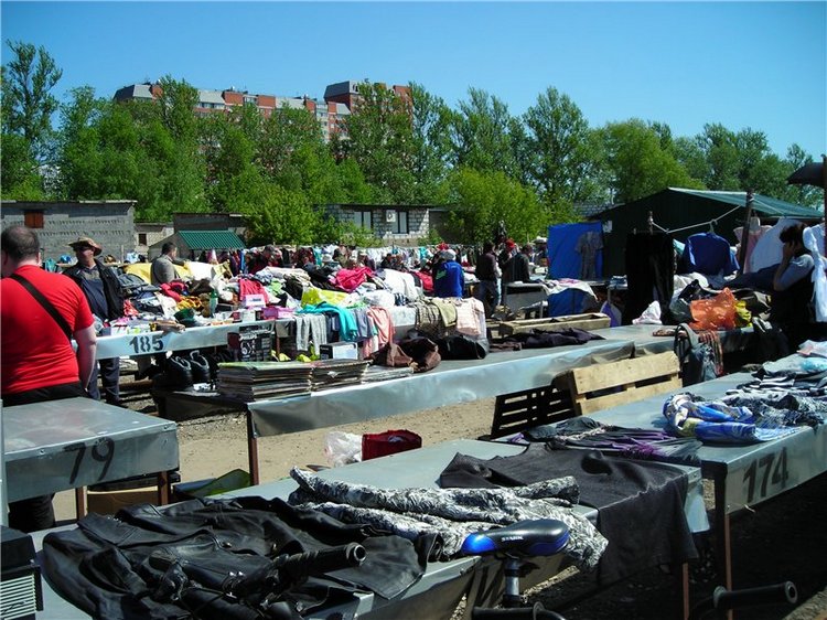 Барахолка - с нами рядом. Мы ее окинем взглядом | Бэйбики Барахолка - с нами рядом. Мы ее окинем взглядом