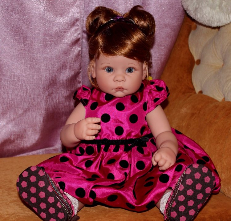 Любовь к Lee Middleton обязательна, можно ли остановится на одной кукле... мы в ожидании новенькой