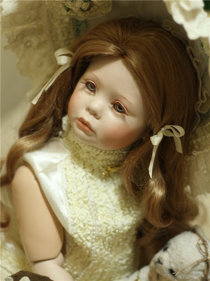 Девочка другой эпохи - милый ангел редчайшей красоты