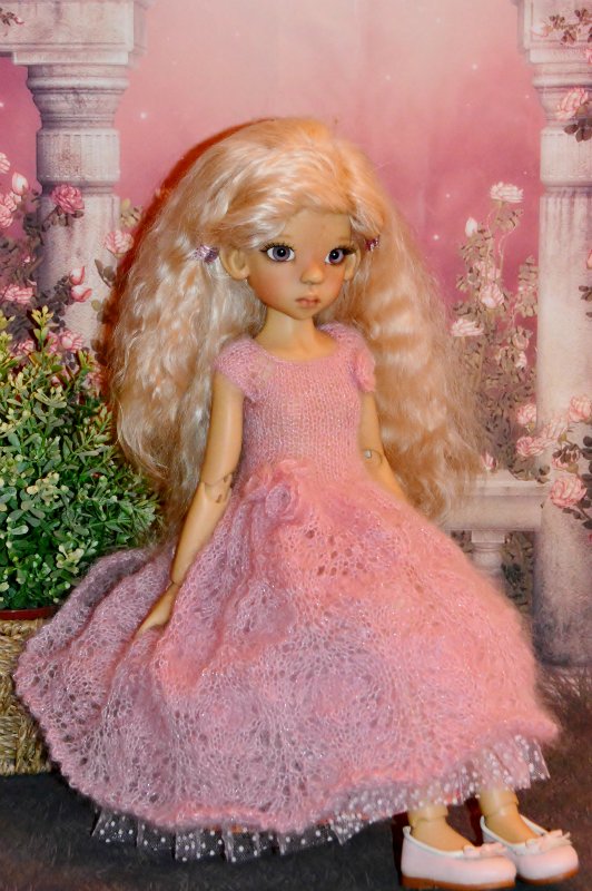 Весеннее обновление. Платья для кукол Kaye Wiggs