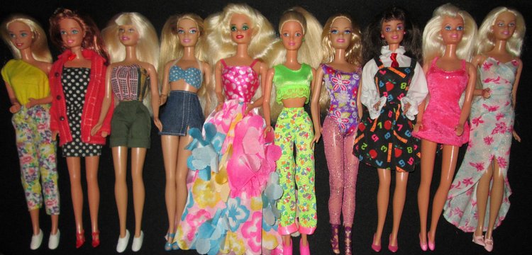 «Эффект насмотренности» или 200 фирменных кукольных нарядов | Бэйбики «Эффект насмотренности» или 200 фирменных кукольных нарядов