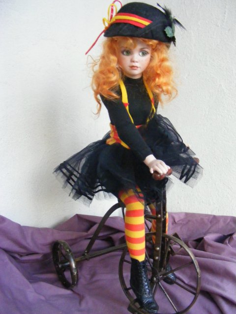 Фарфоровая кукла Zinnia автора Jan MClean, коллекция Flower Heart Collection