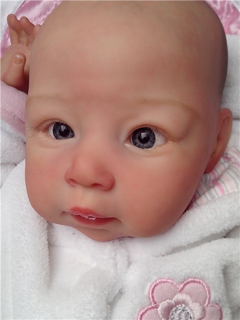 Любопытная малышка или неожиданный для меня молд