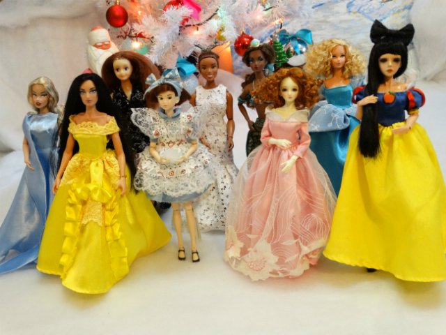 Новогодний бал принцесс — Одежда и обувь для кукол своими руками: фото (фото 2)