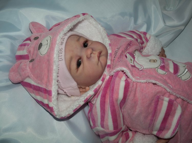 Сэнди - девочка реборн из молда Sandy (фото 3)