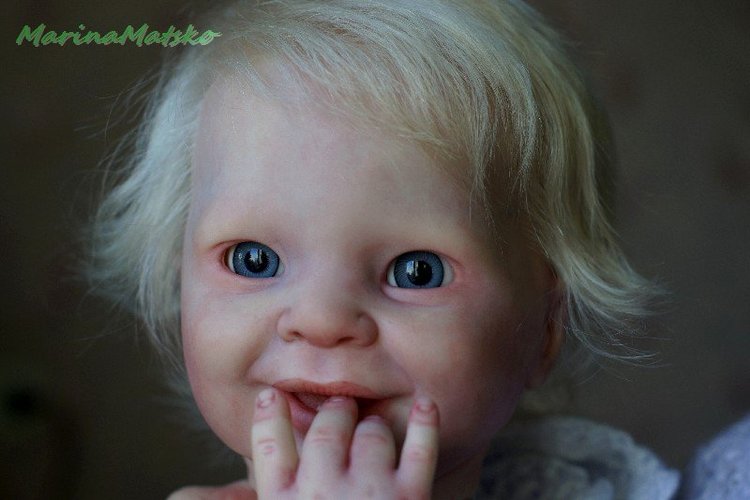 Весёлая хохотушка Маришка. Работа Марины Мацко