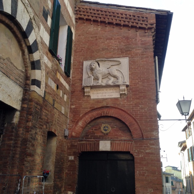 Приключения Минуш в Италии. Часть 5. Сиена. Современное средневековье