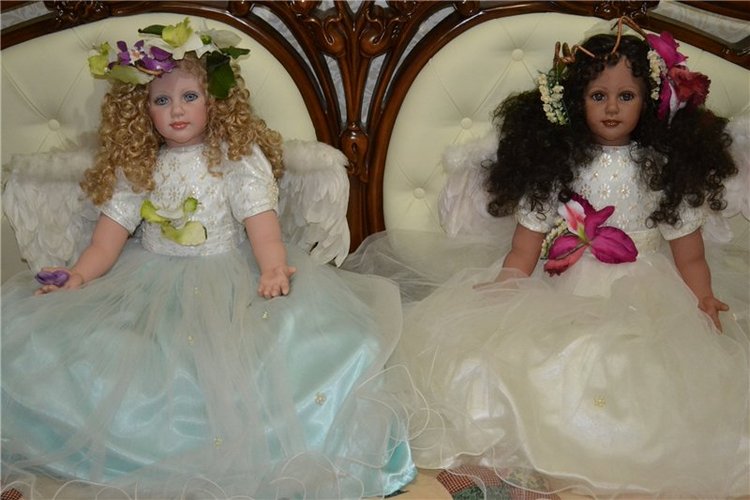 Ангелы Файзах Спанос. Blessings Bloom Around Me