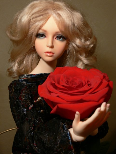 100 кадров с одного ракурса. Или бессонная ночь! Куколка Elfdoll