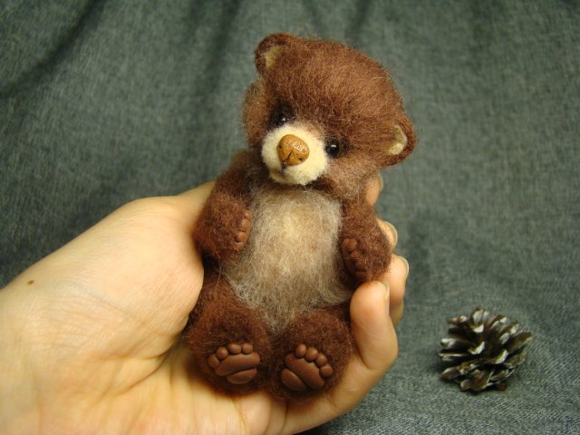 Мишка косолапый по лесу идёт... Авторская игрушка валянием Ольги Чернухо