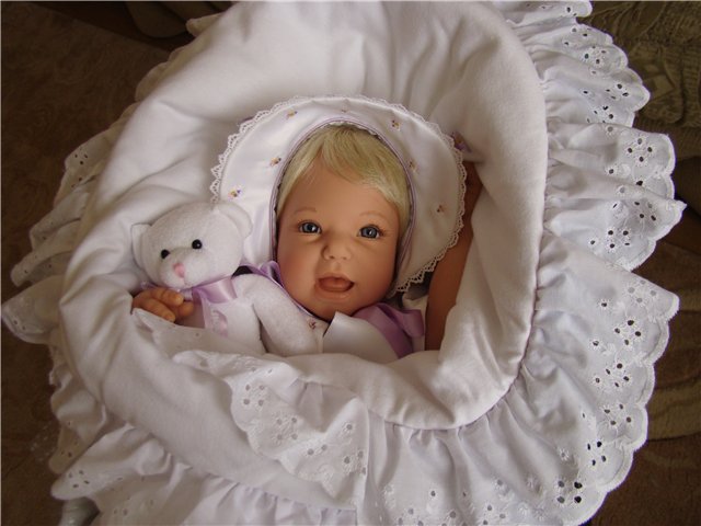 Маленькая Фиалка - "LITTLE VIOLET" коллекционная куколка Ли Миддлтон (фото 6)