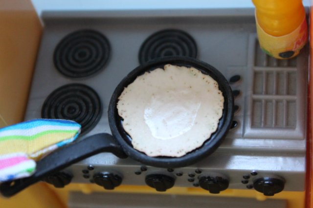 Блины на масленицу, миниатюра для кукол в формате 1/6 (фото 10)