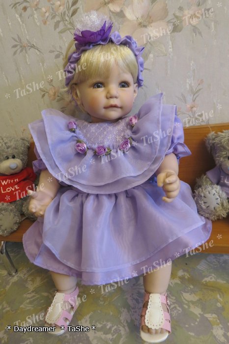 Девочки конфетки маленькие тортики