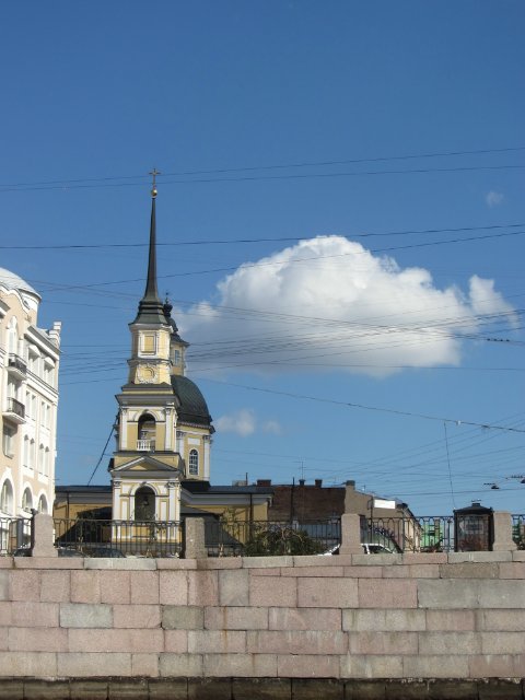 Приглашаем на водную экскурсию по Петербургу